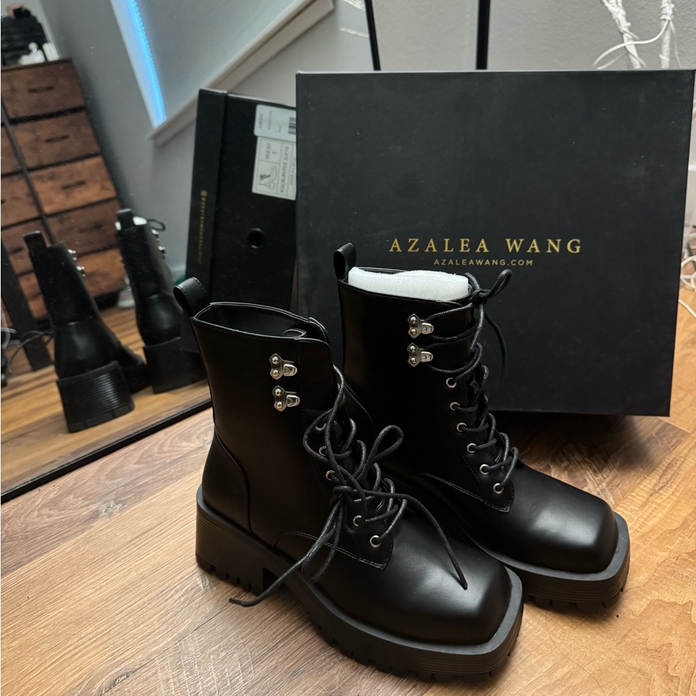 Azalea Wang Exton Chic Black Lace-Up Combat Boots
